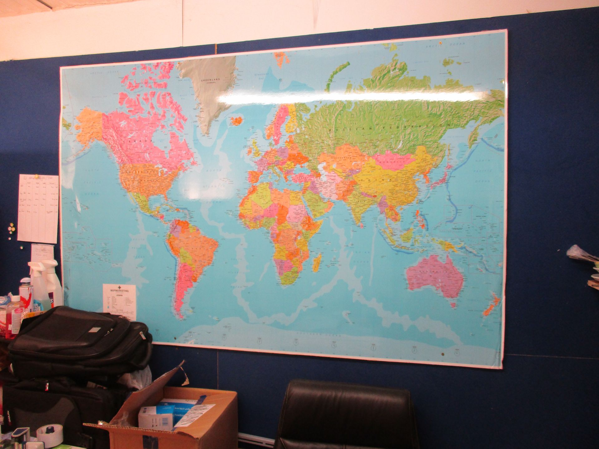 1 x Giant World Political Map (aluminium frame 1800 x 1200mm)