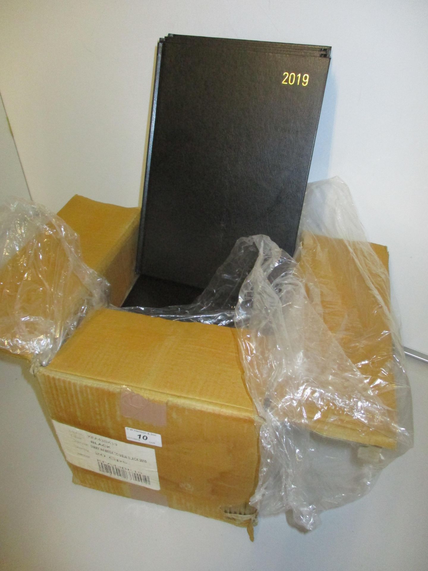 5 boxes of 20 black A4 2019 week to view diaries