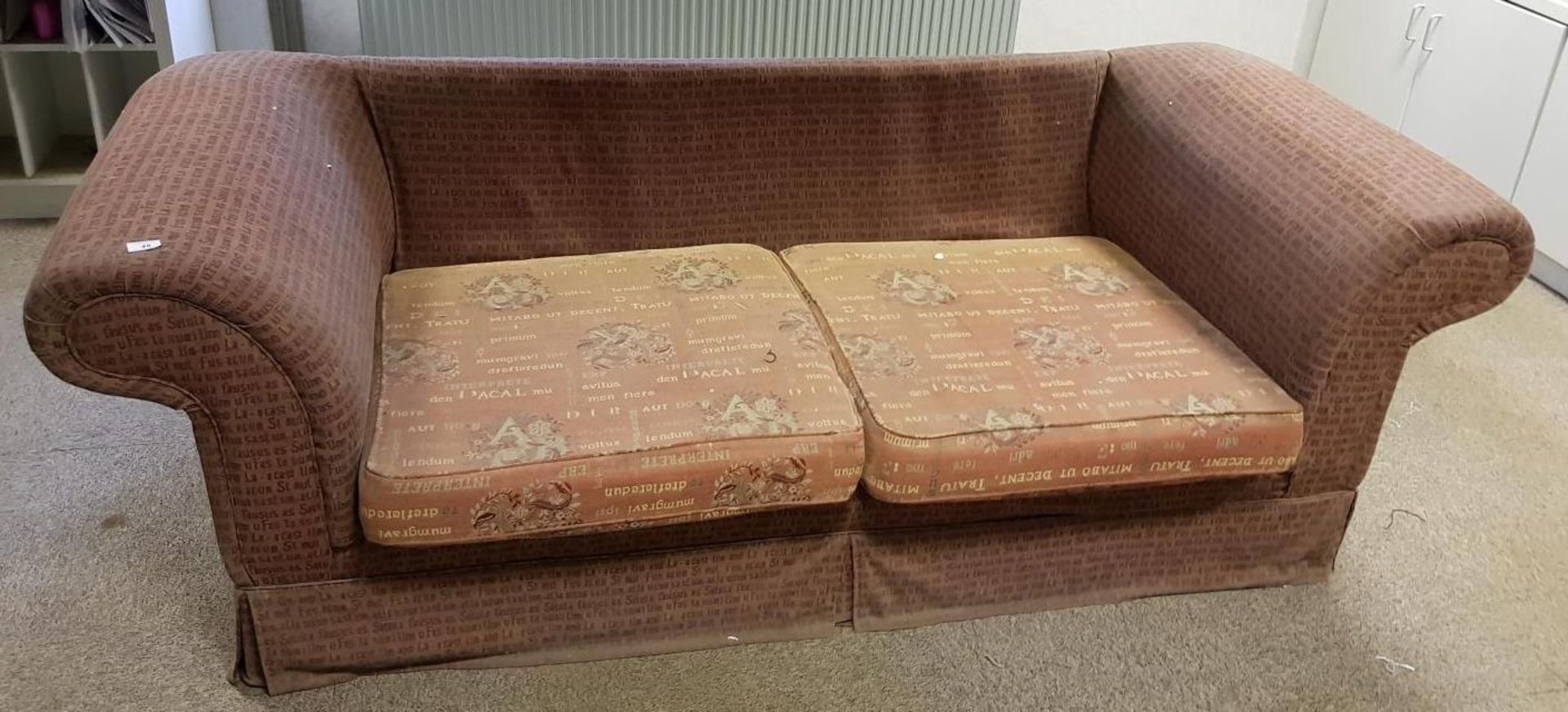 2 Seater Sofa (218x68x70 cm)