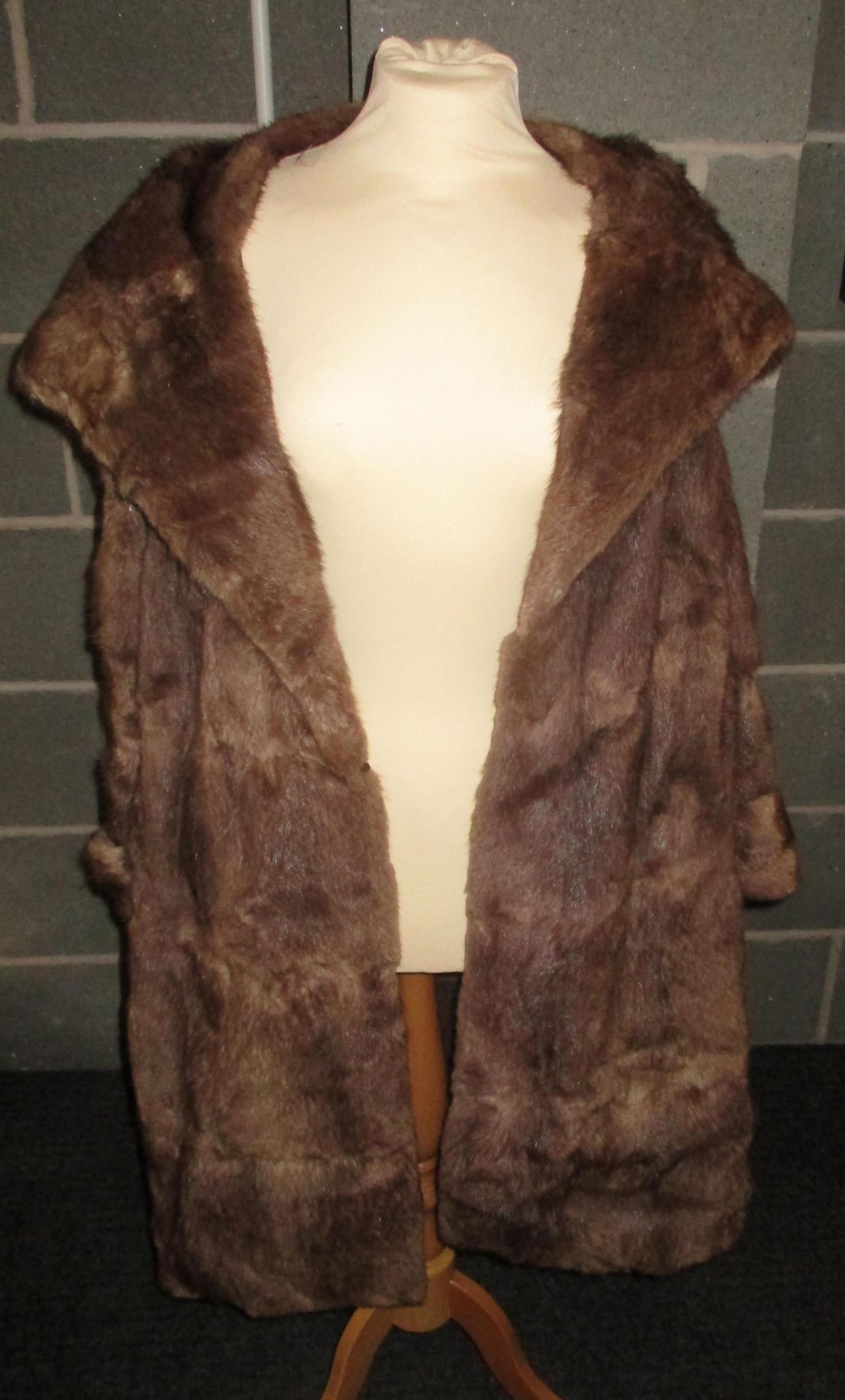 Ladies long brown fur coat - no size or make shown