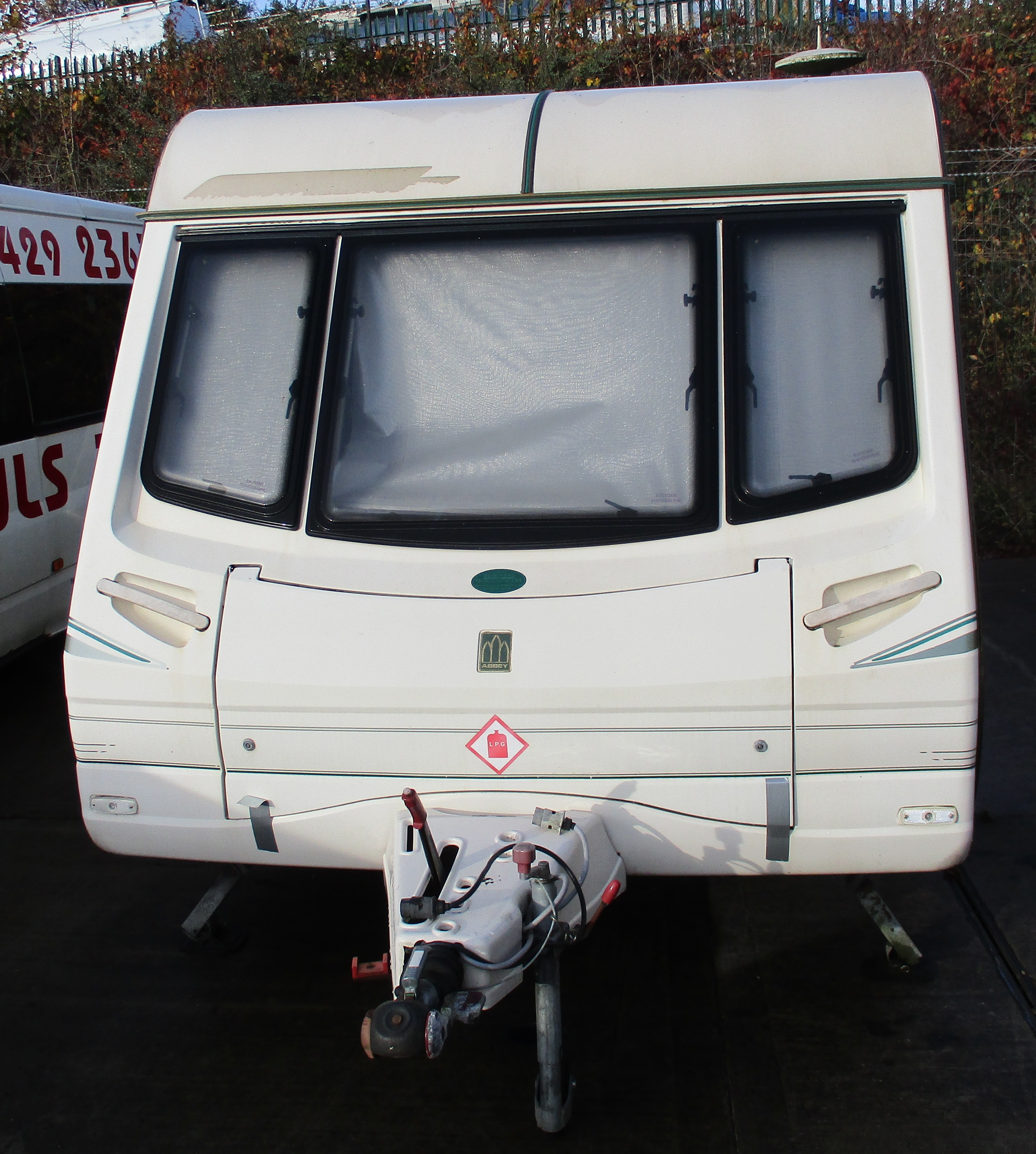 ABBEY GTS VOGUE 212 2 berth caravan - 1998 - cream serial number 5GD5098 - 5WW0091045 max. - Image 2 of 10