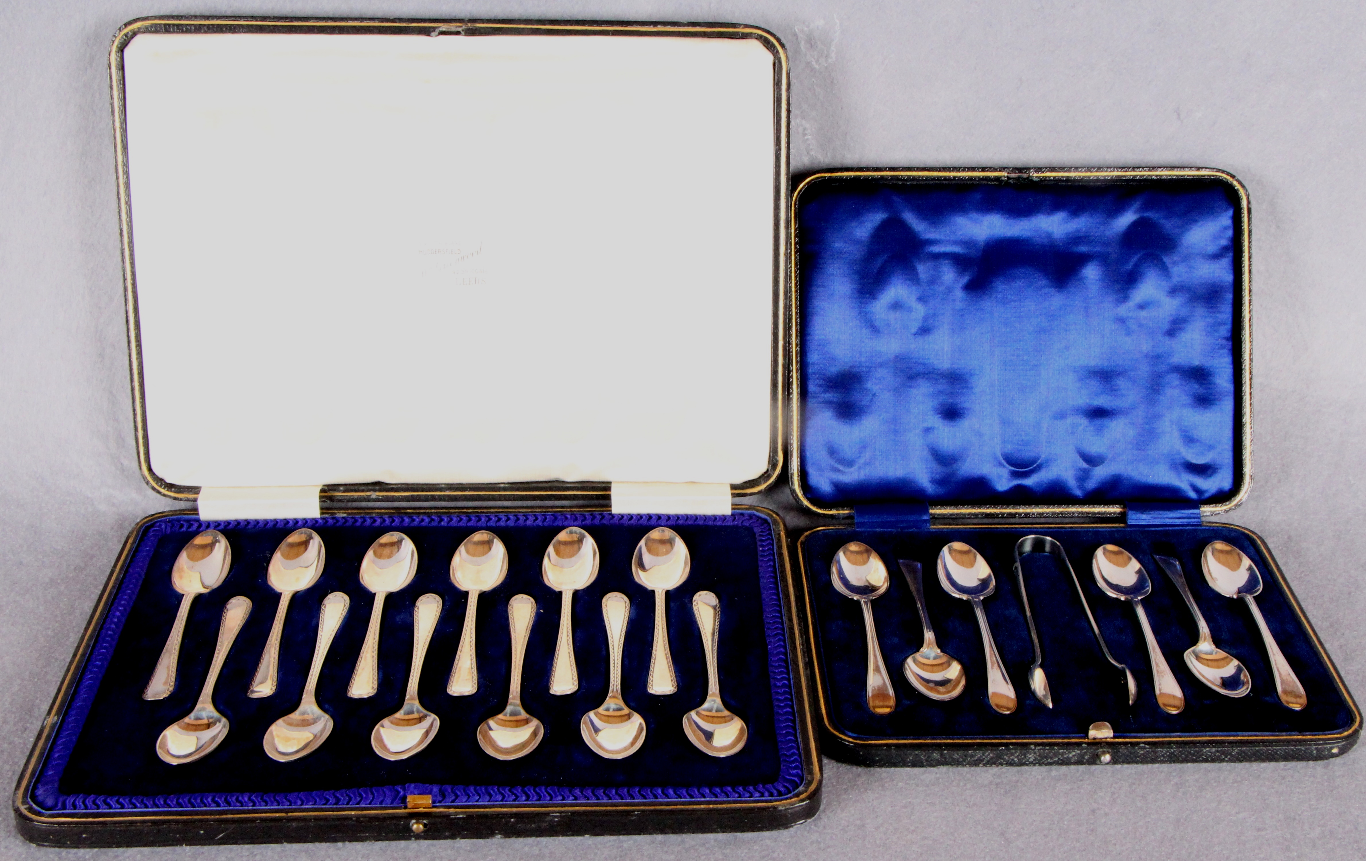 A set of twelve bright cut Old English pattern teaspoons, Sheffield 1920,