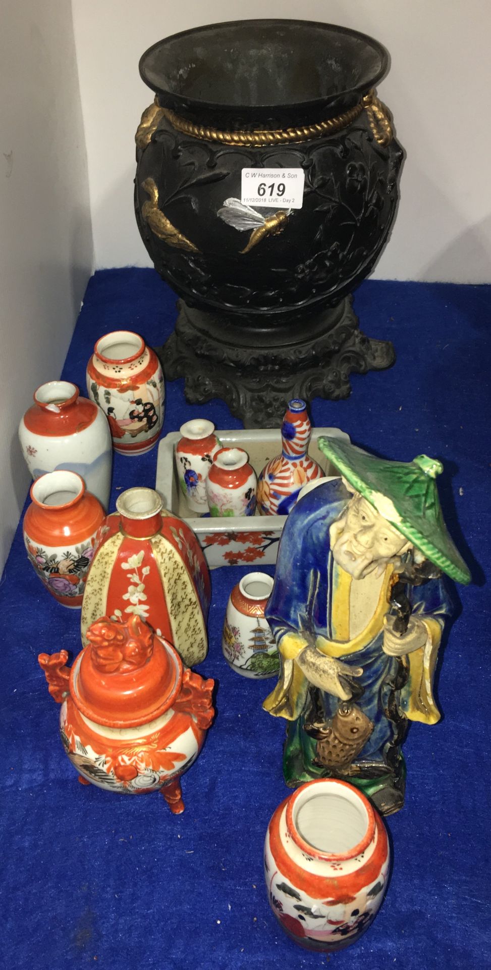 A small group of Chinese and Japanese ceramics, including Kutani items,