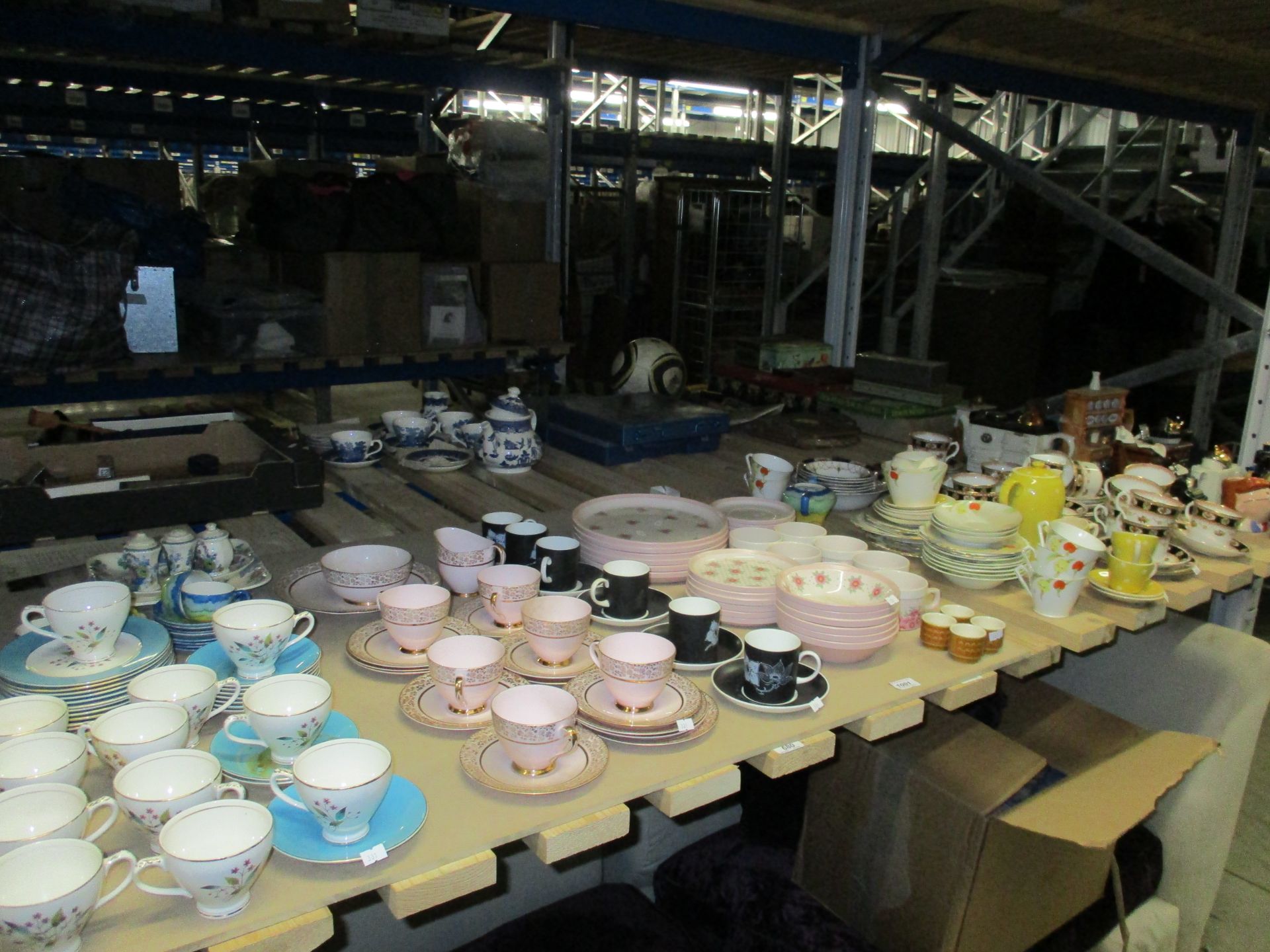 Contents to bay - part tea service - Park Place china, Imperial fine English china, Hornsea Pottery,