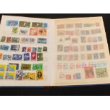 Various albums of world stamps