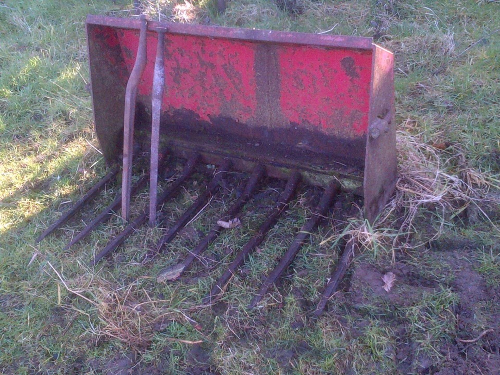 Loader muck fork with Quicke no 3 brackets.