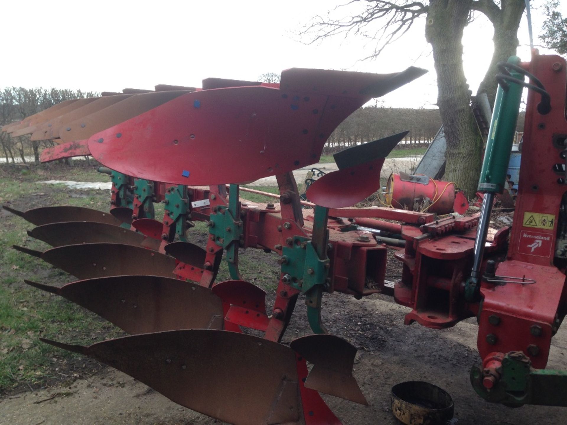 5 Furrow Kverneland plough, model number LB-85-300-5-HD, 2004. New turn over valve fitted 2018. - Image 6 of 8