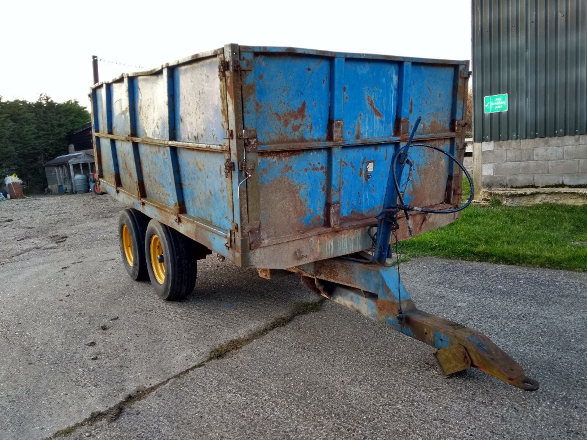 8T Tipping trailer with extension sides - ideal for muck etc Stored near Woodbridge - Image 2 of 4