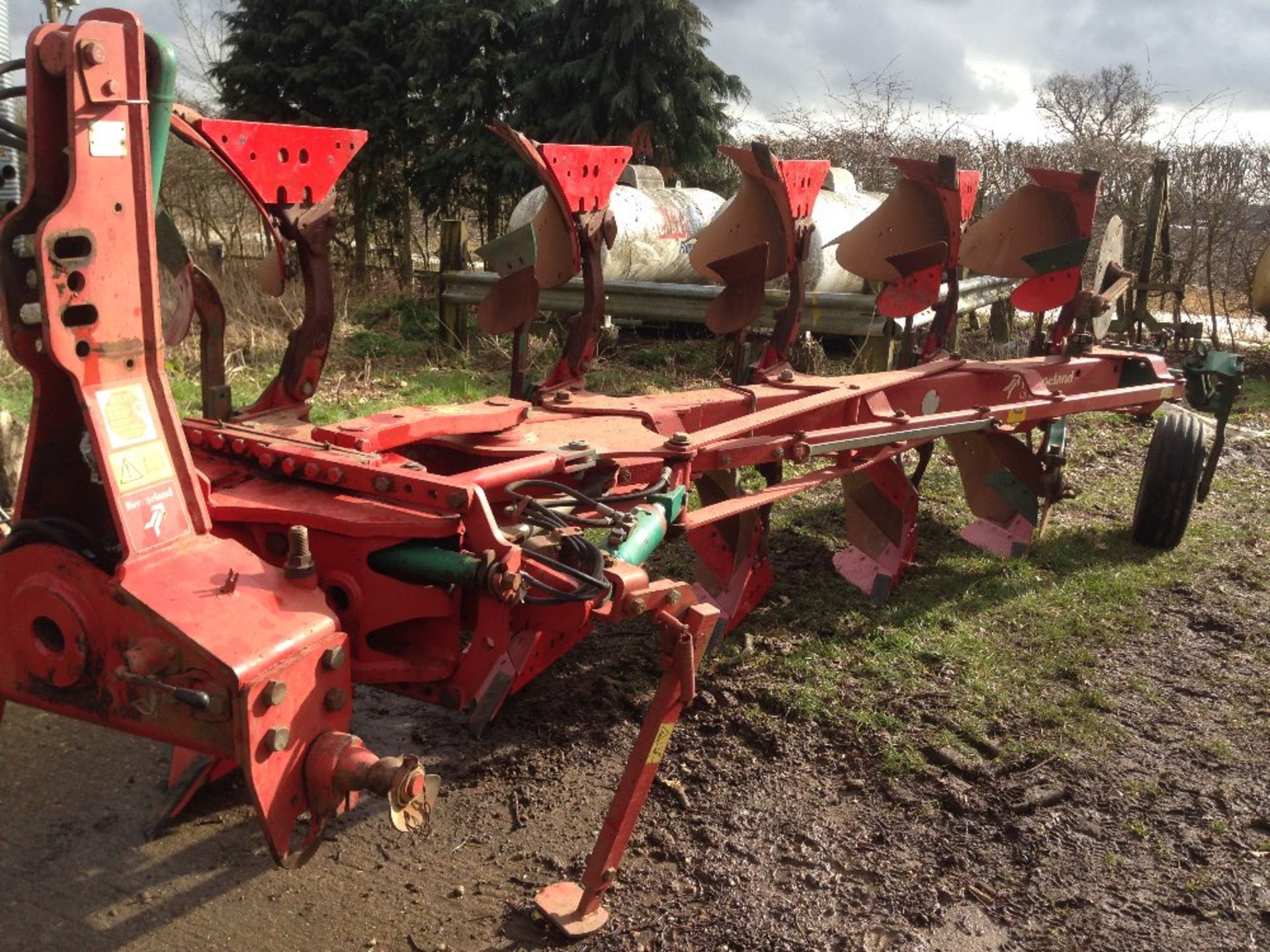 5 Furrow Kverneland plough, model number LB-85-300-5-HD, 2004. New turn over valve fitted 2018.