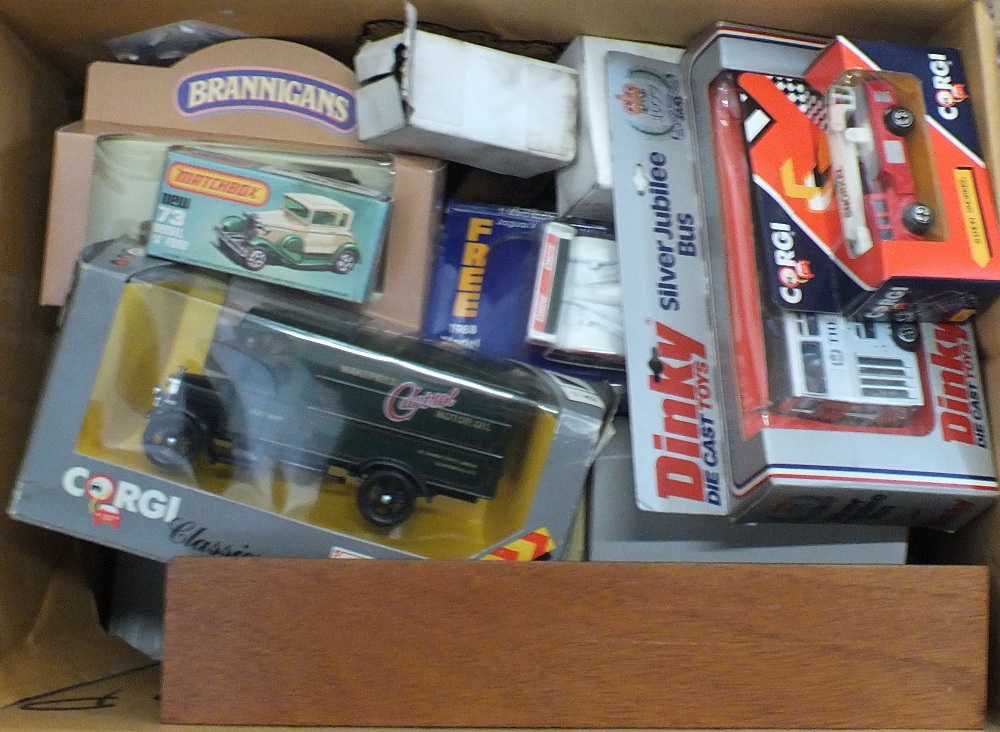 Boxed miscellaneous models to include Lledo, Corgi, Dinky,