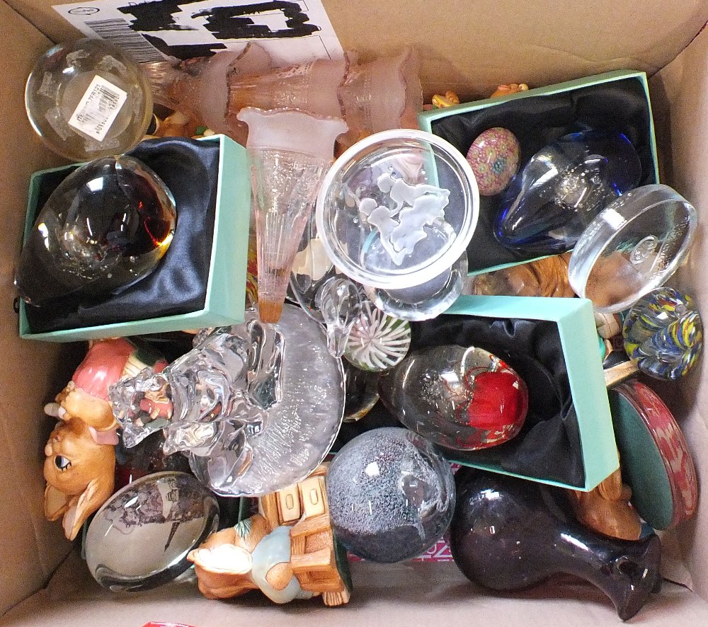 Various glass paperweights,