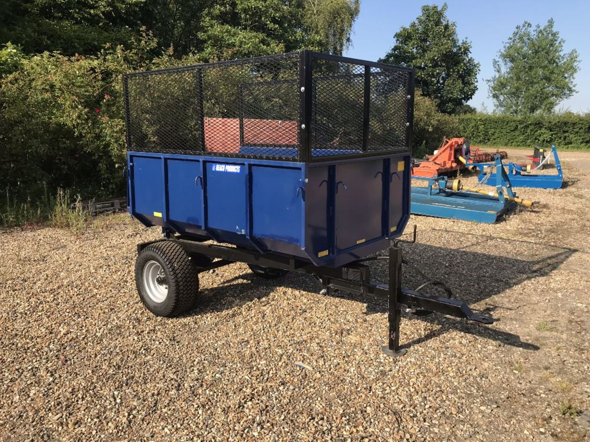 1 1/2T Dump tipping trailer with fixed sides and extensions Stored near Woodbridge - Bild 3 aus 3