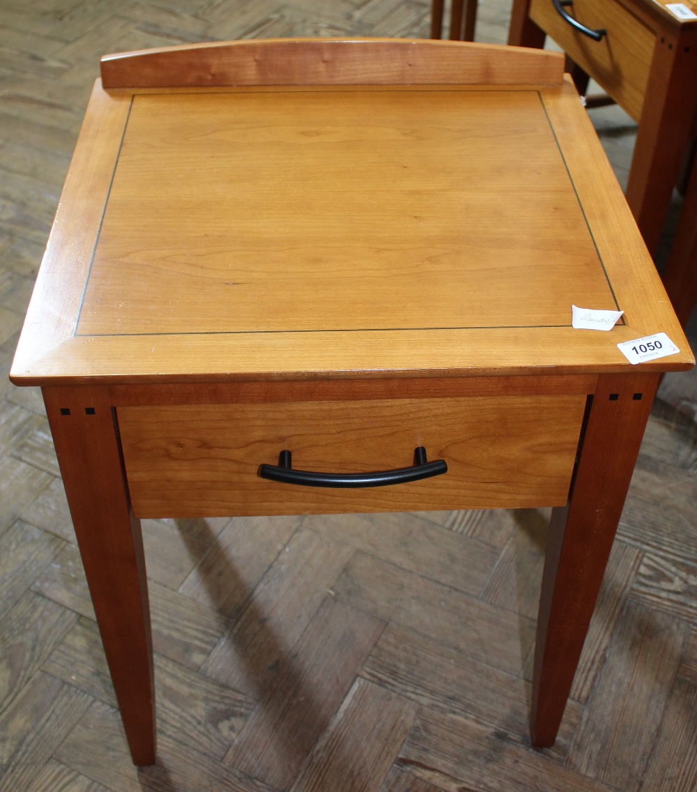 A modern three drawer writing desk - Image 2 of 2
