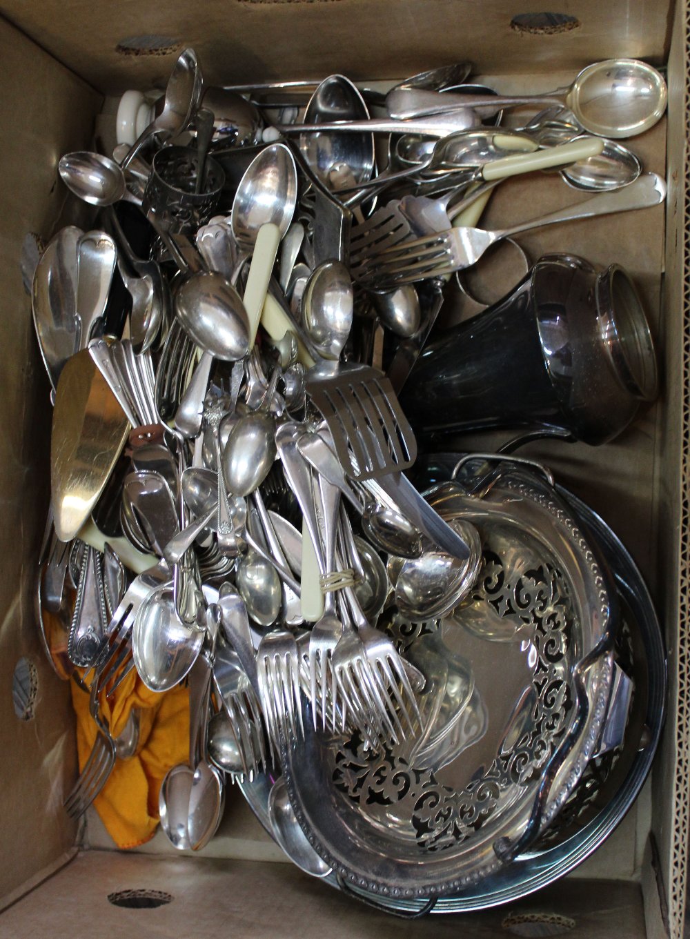 Various items of silver plate and cutlery