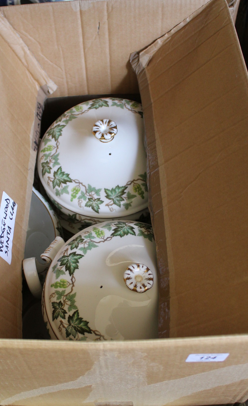 A Wedgwood Santa Clara part dinner set