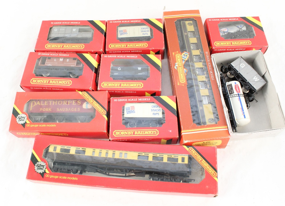 Mainly boxed Hornby Railways coaches and goods wagons