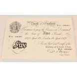 A GB white 5 pound note in collectable grade,