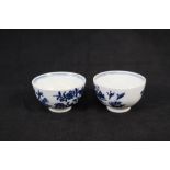 Two Lowestoft tea bowls,