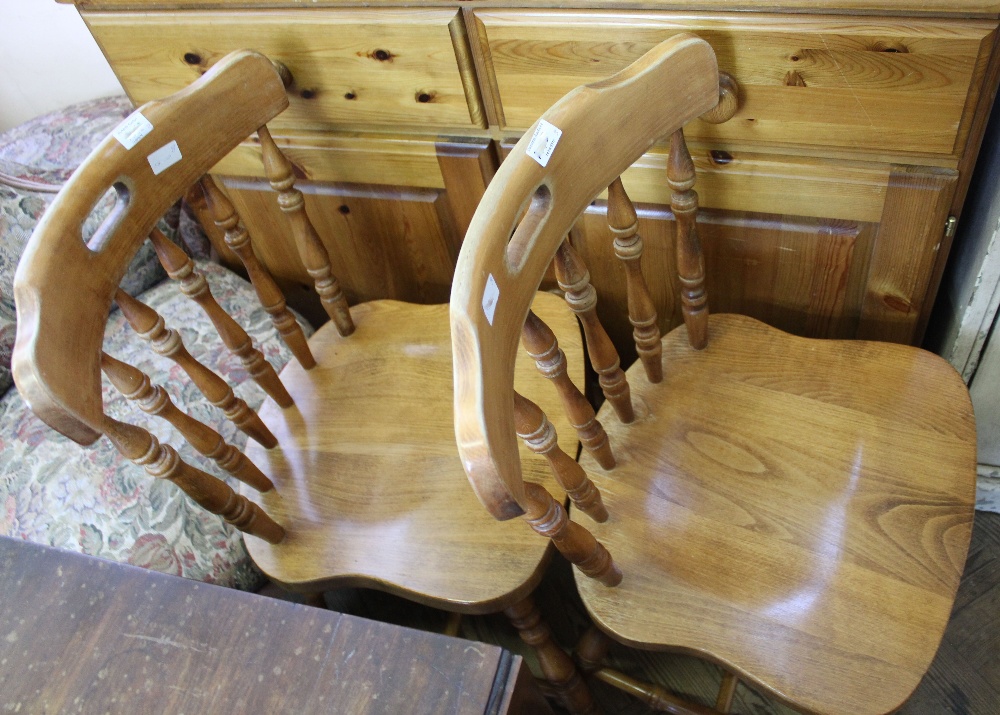 A pair of pine dining chairs and a pine TV stand - Image 2 of 2