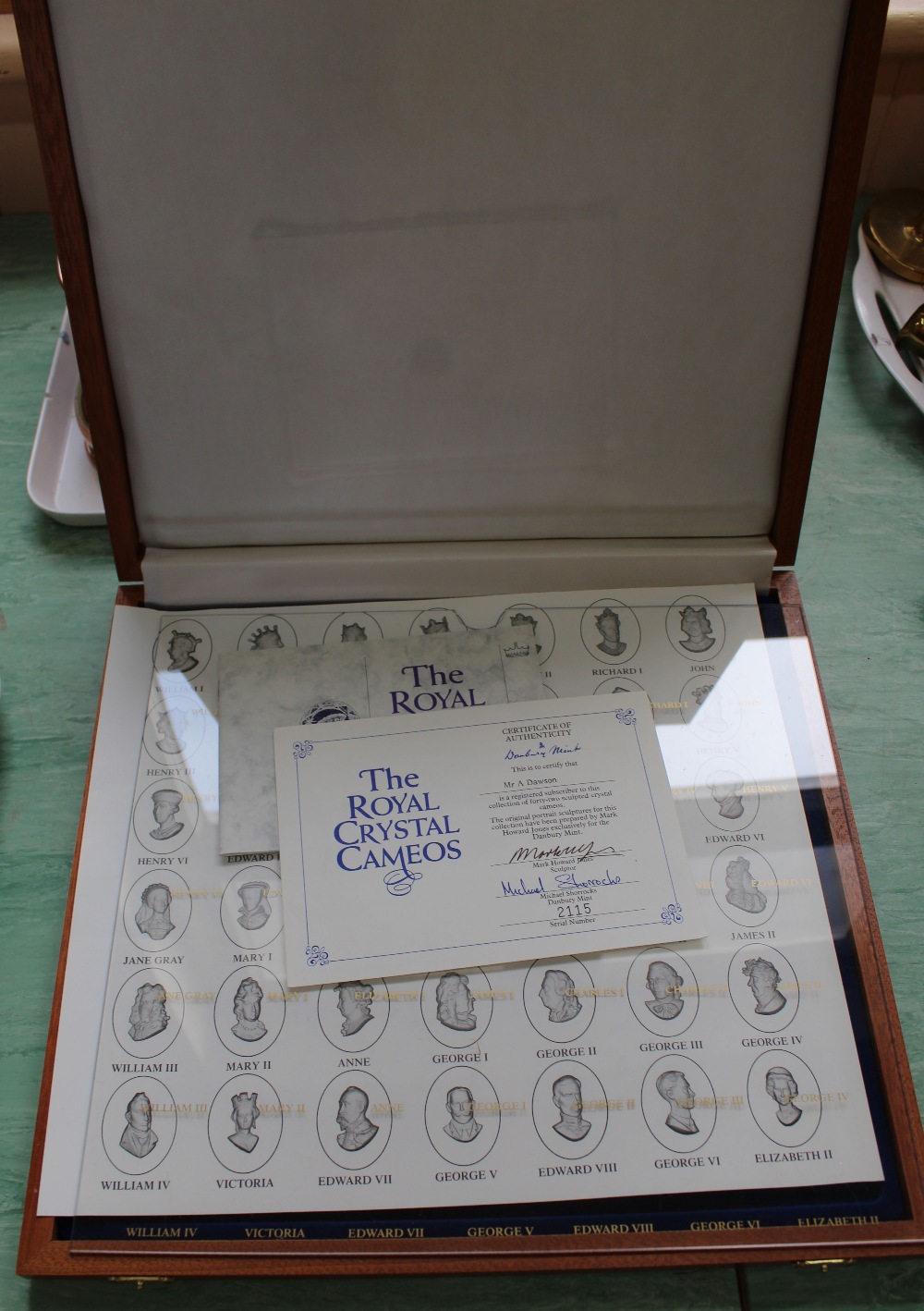 Boxed Danbury Mint Royal Crystal Cameo collection - Image 2 of 2