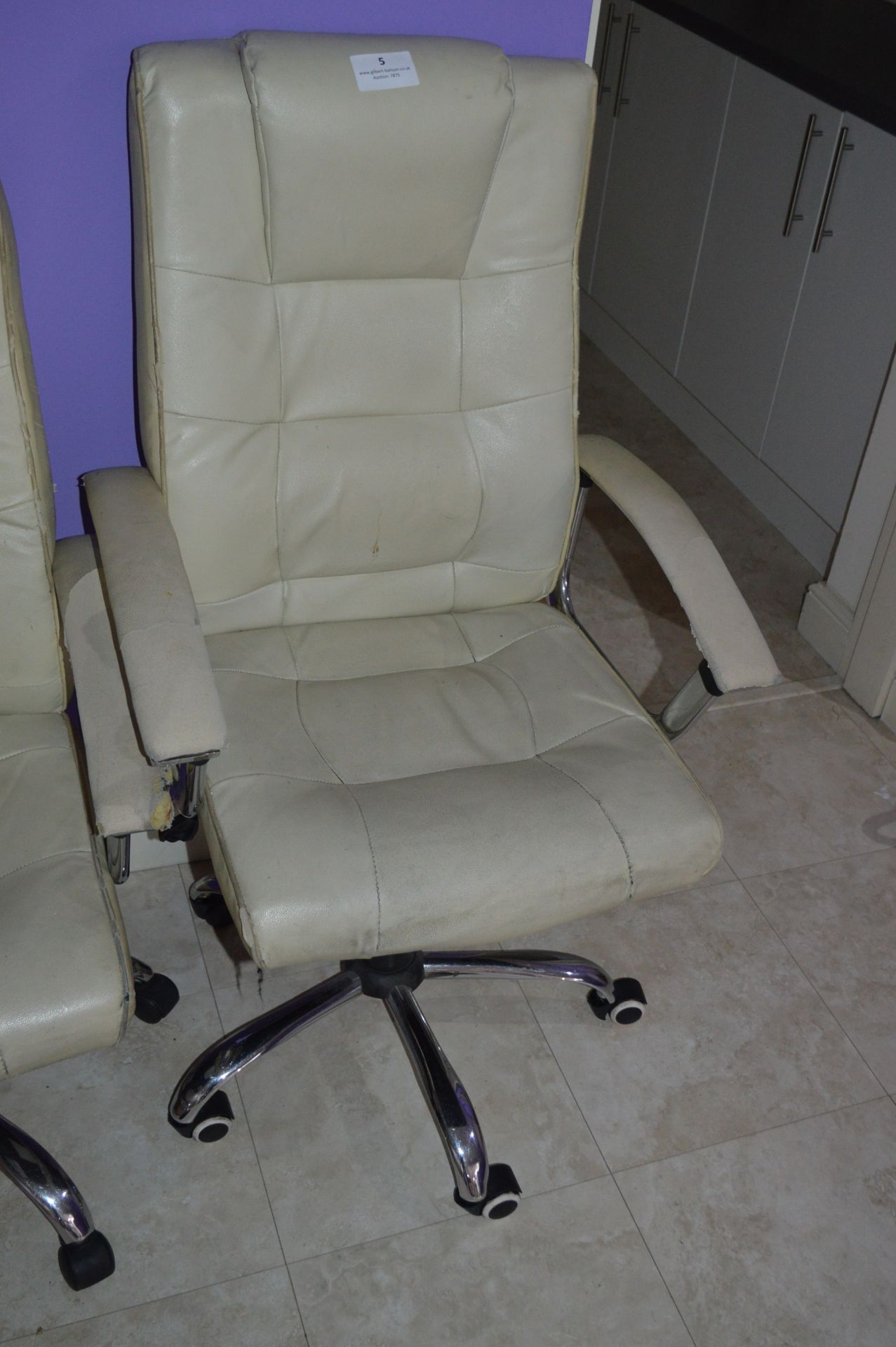 *Executive Swivel Chair in Cream Leather on Chrome