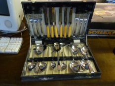 Cased Cutlery Set