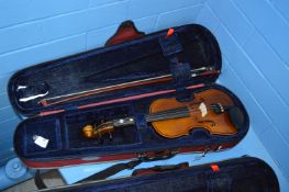 *Quarter Size Training Violin with Bow in Carry Ca