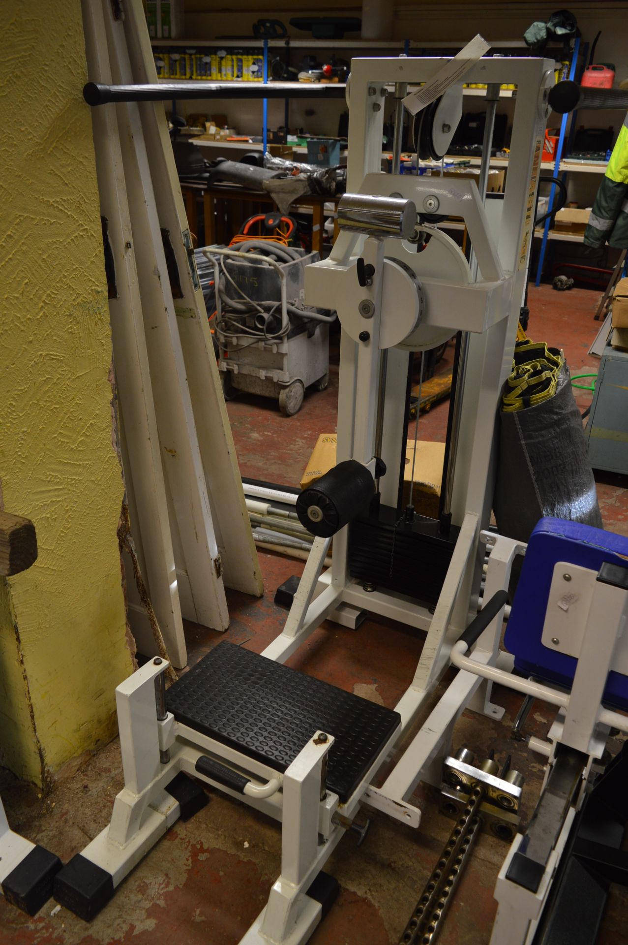 4 Pieces of Assorted Strength Machinery including Rear Deltoid, Hip Conditioner, Leg Press etc - - Image 3 of 4