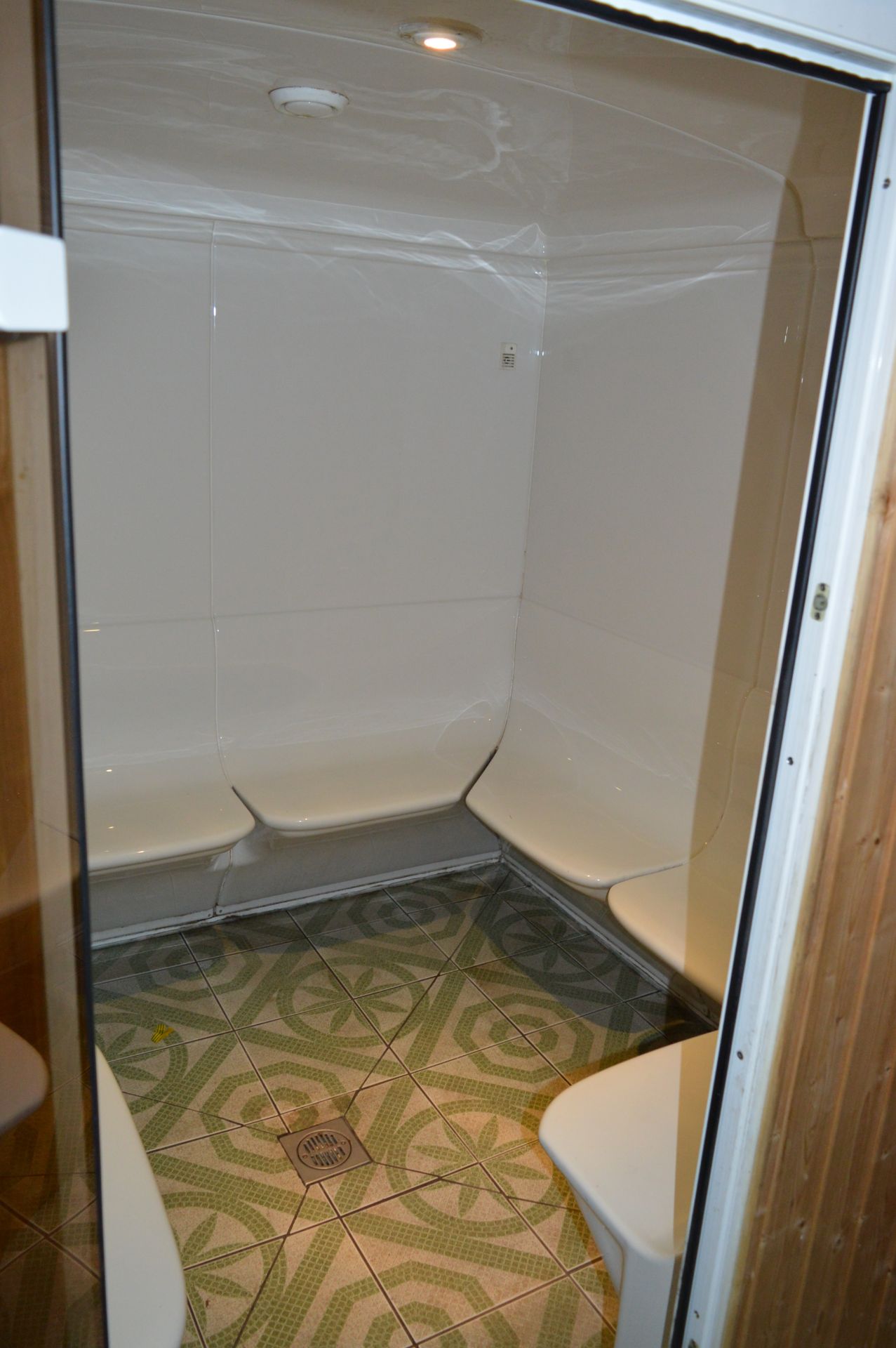 Helios 7 Seat Steam Room with three Phase Generator and Water Softener - Image 3 of 5