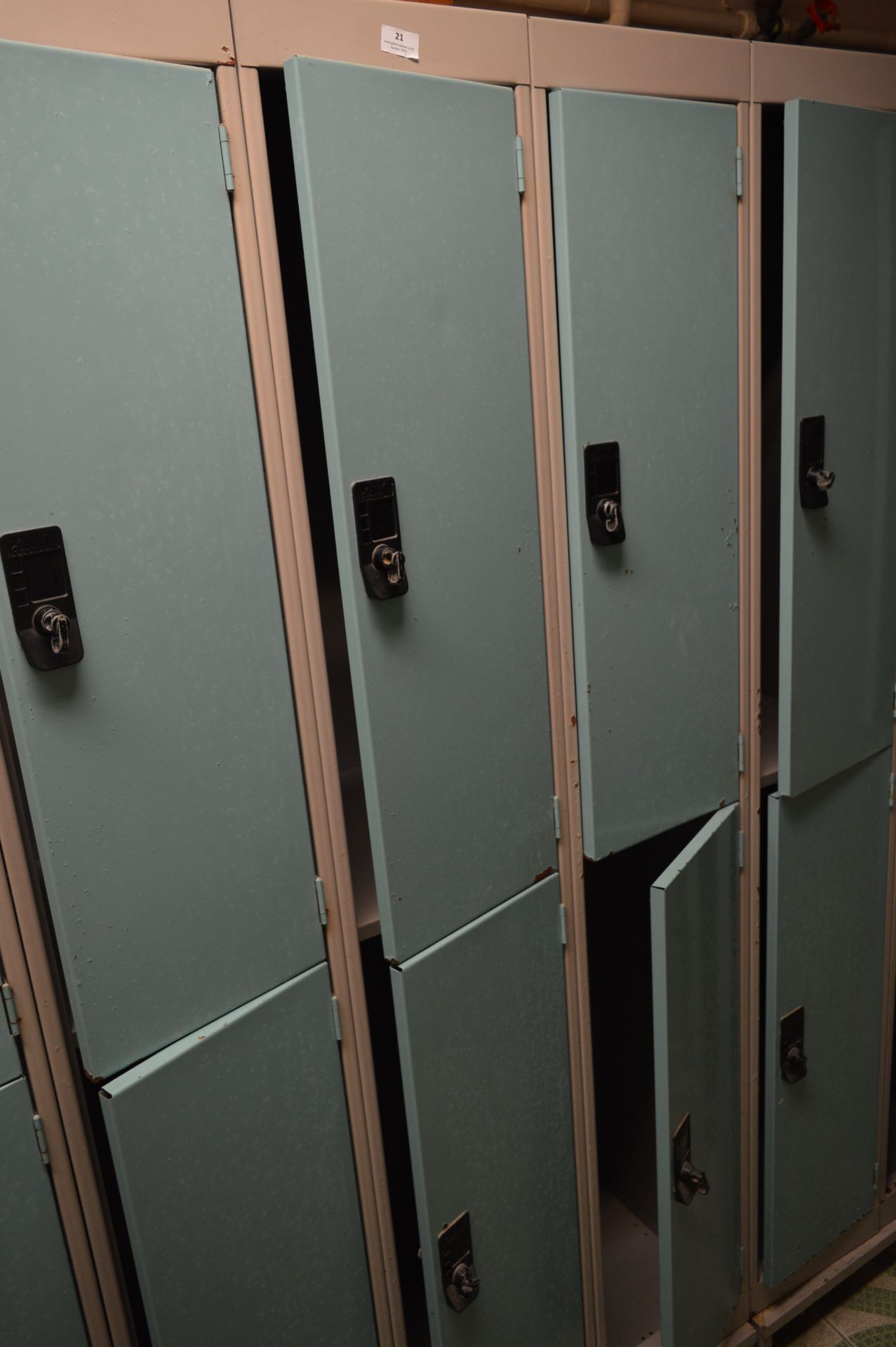 Bank of Six Link Cubical Lockers