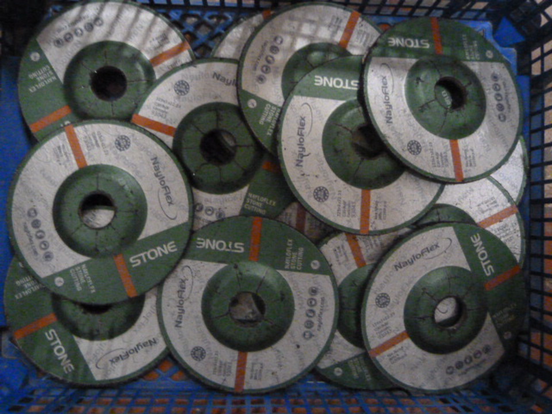 *Eighteen Stone Cutting Discs 12.5cm