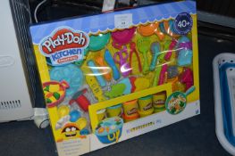*Play-Doh Kitchen Creations Chef Set
