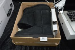 *Ugg Classic Short Boots Size:3.5