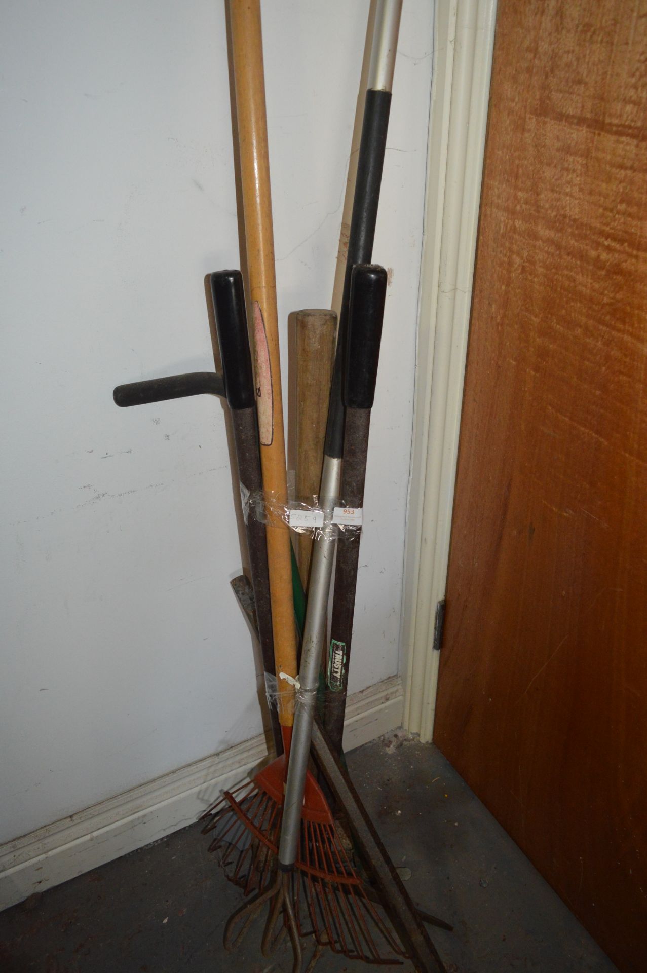 Garden Tools - Rake, Hoe, Edging Tool etc