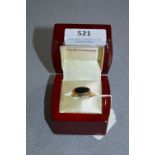 Gents 9cT Gold Signet Ring with Black Stone - Appr