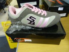 Girl's SB Trainers Size: 6 (Grey & Pink)