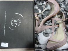 Pair of Ladies High Heel Shoes Size: 36 (Pale Pink