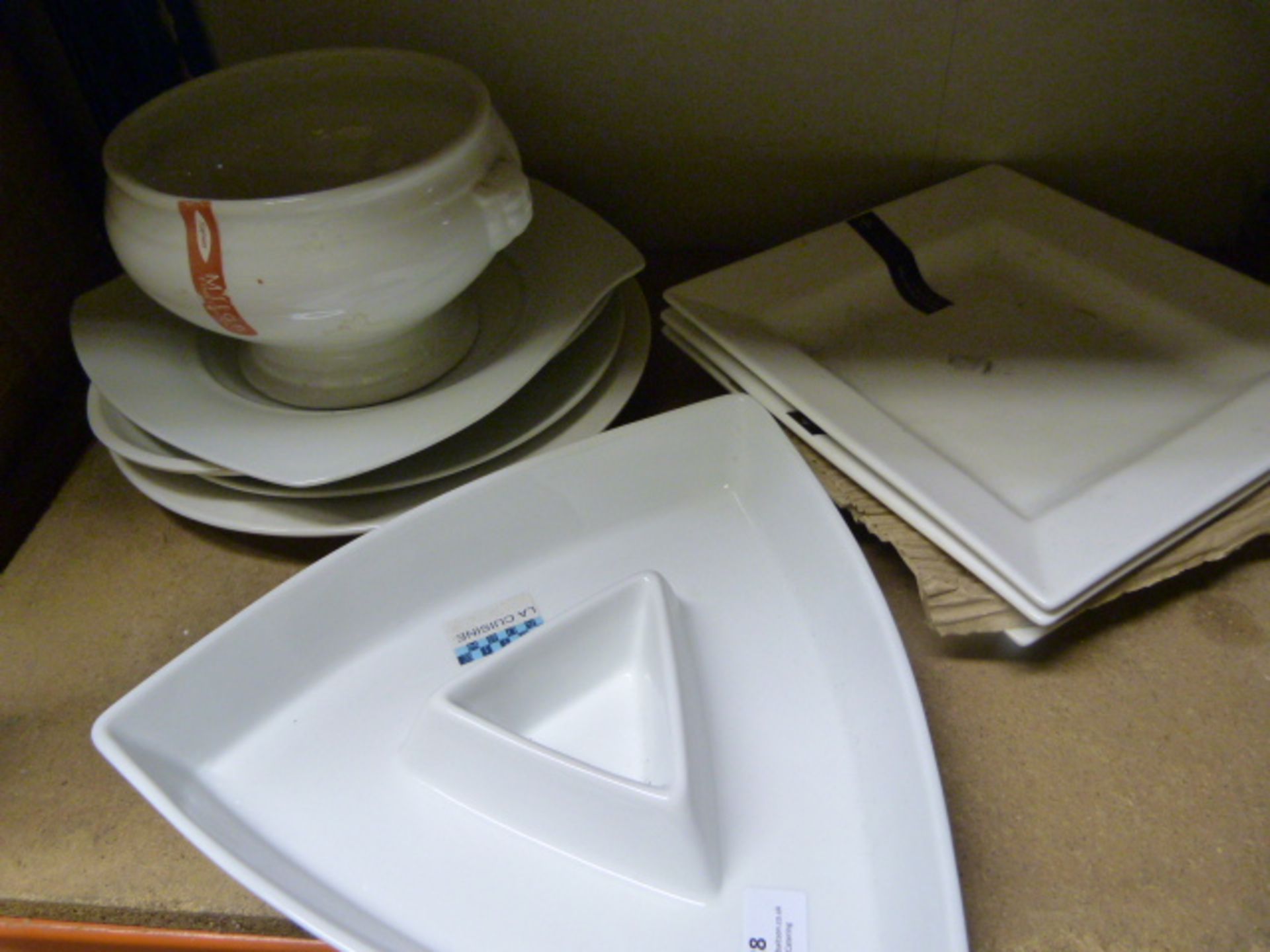 *Assorted White Pottery Dinnerware