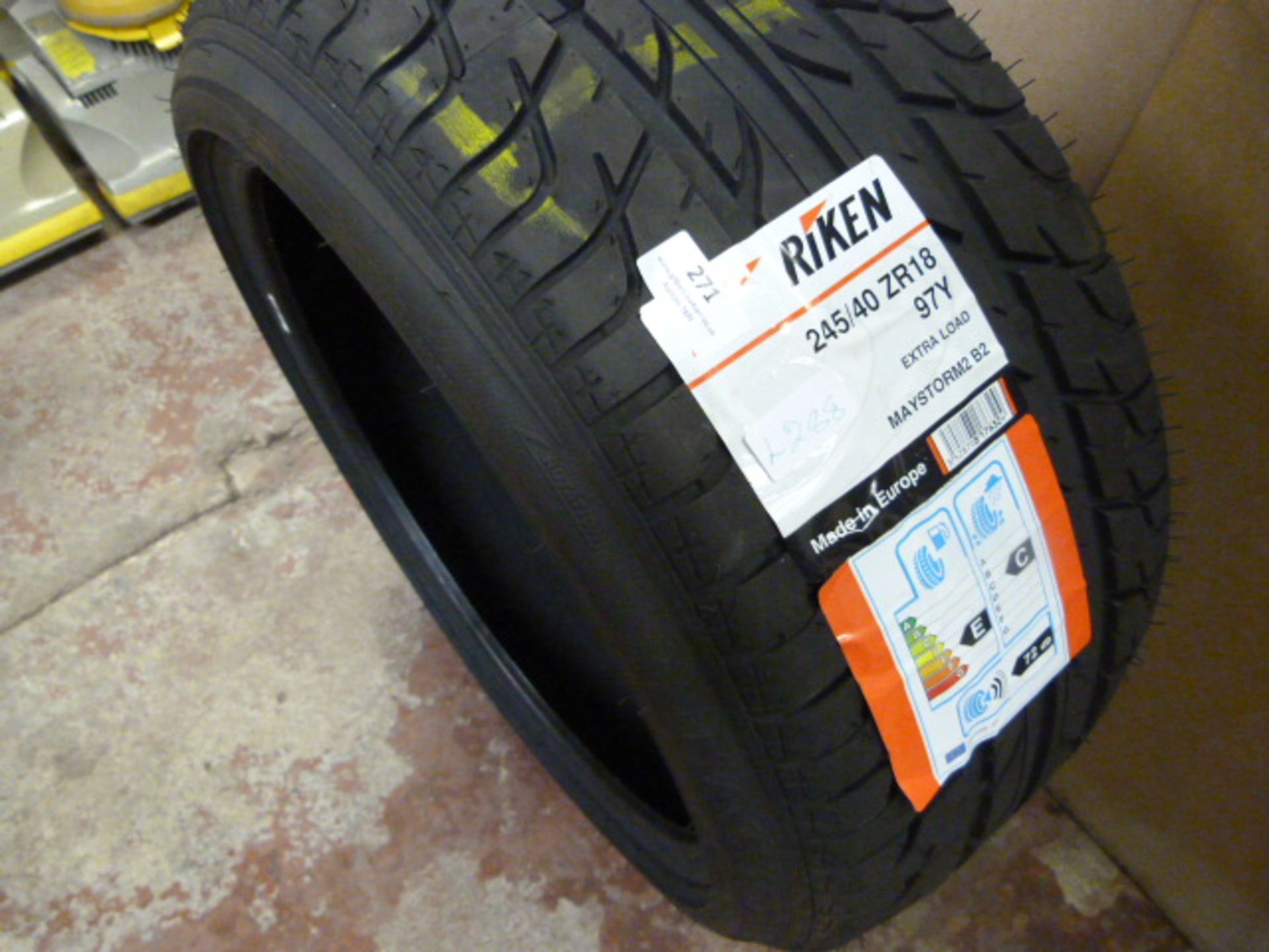 Riken 245/40ZR18 917Y Tyre