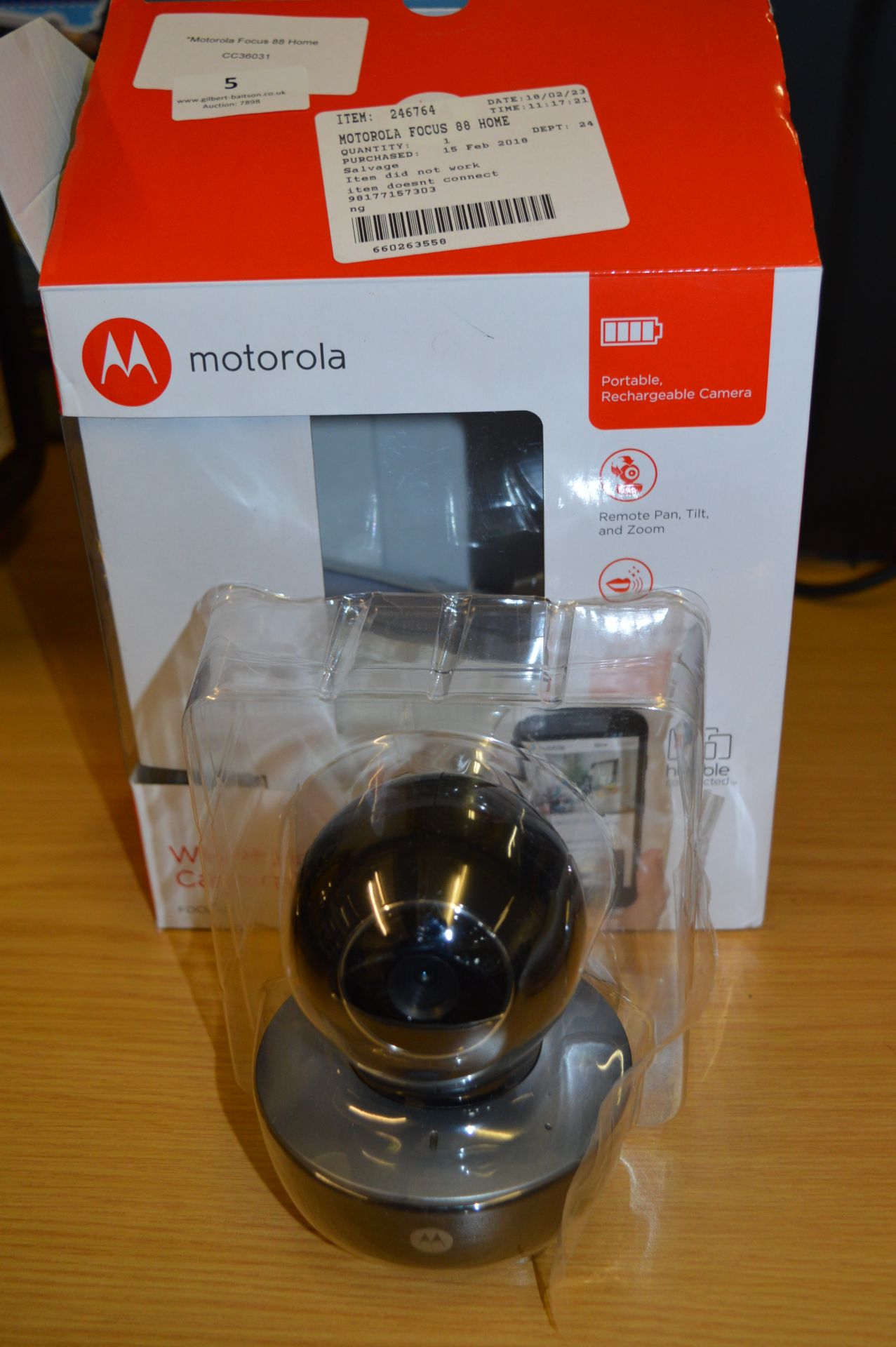 *Motorola Focus 88 Home Wifi Camera