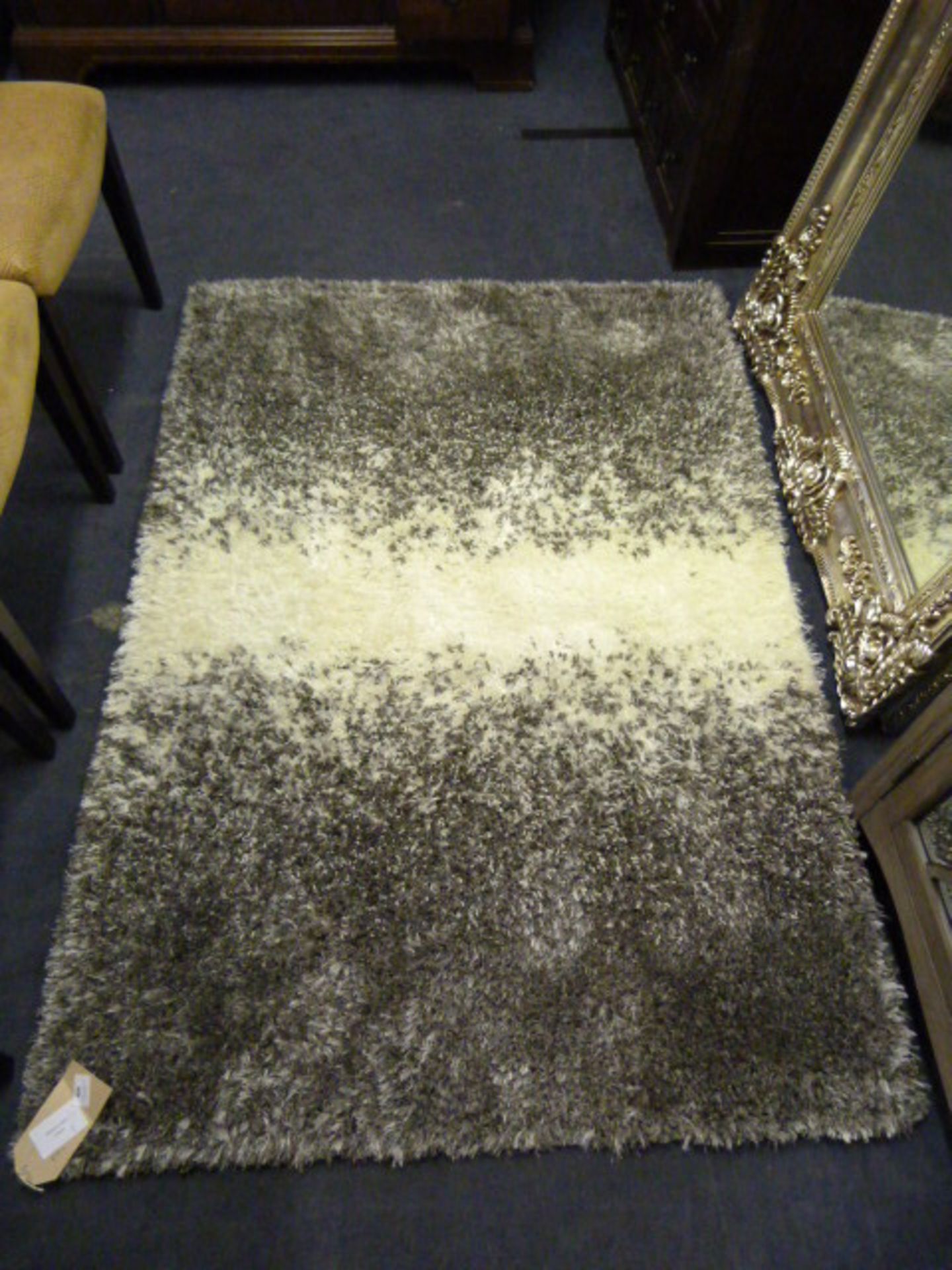 *Magnificent Carbon Pattern Rug 47x170cm