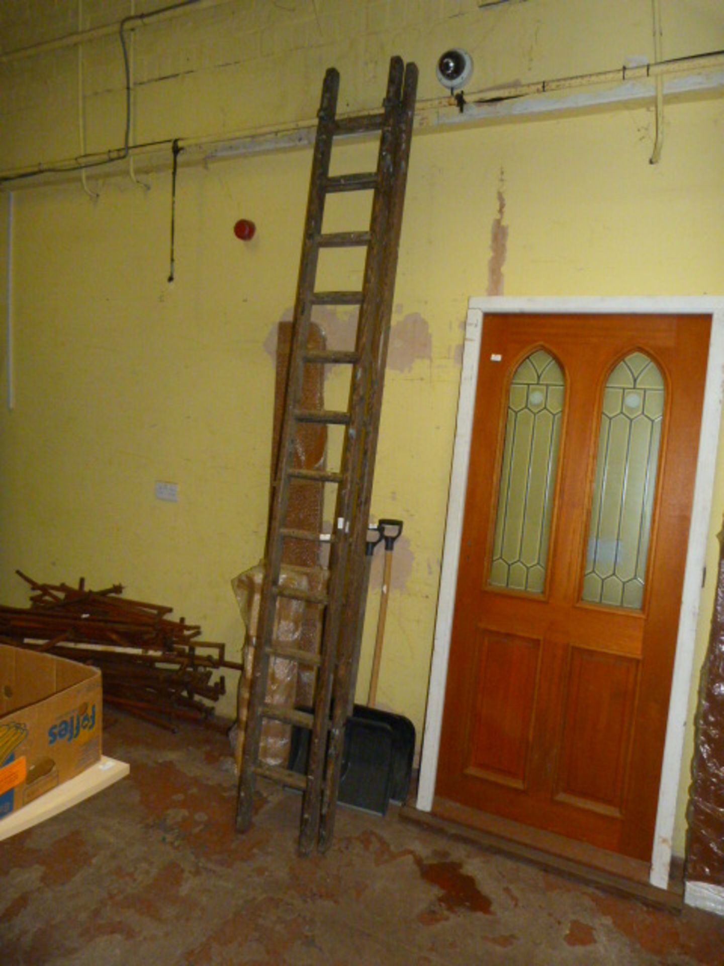 Extending Wood Ladder