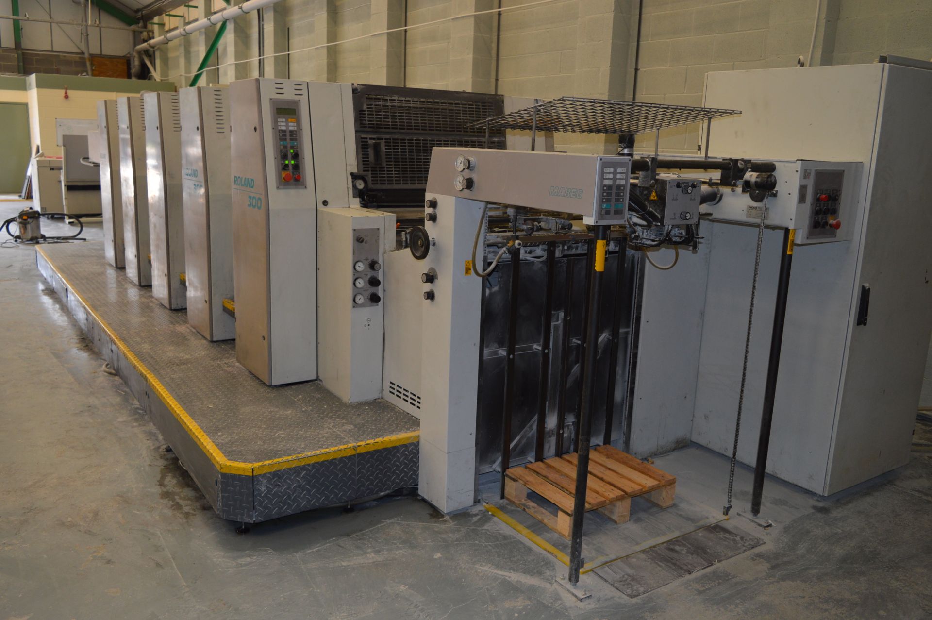 *Man Roland 305b Five Colour B2 Press with Technotrans Refrigerated Dampening Unit, etc... - Image 2 of 9