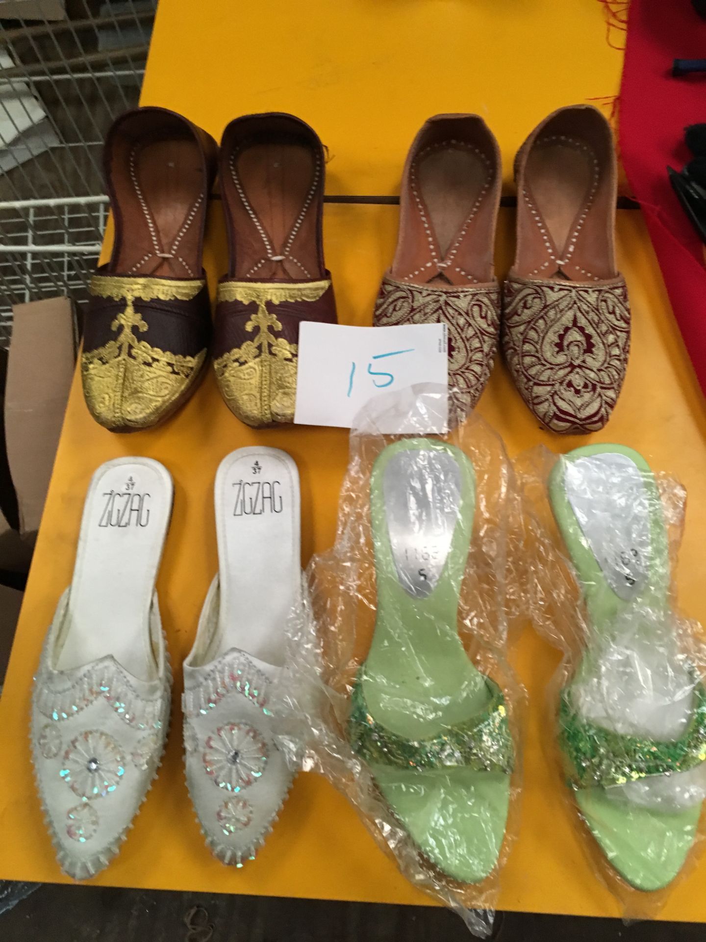 Box Containing Four Pairs of Asian Style Shoes (Assorted Colourways and Sizes)