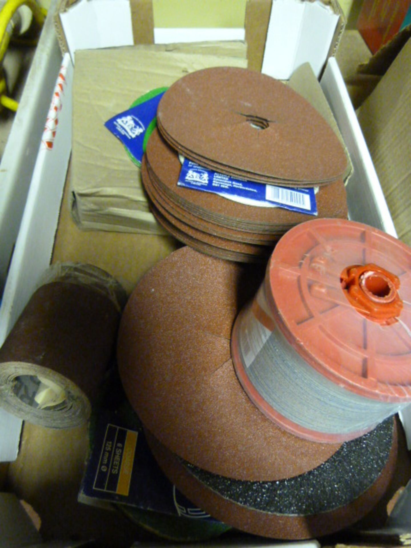 *Box of Sanding Discs