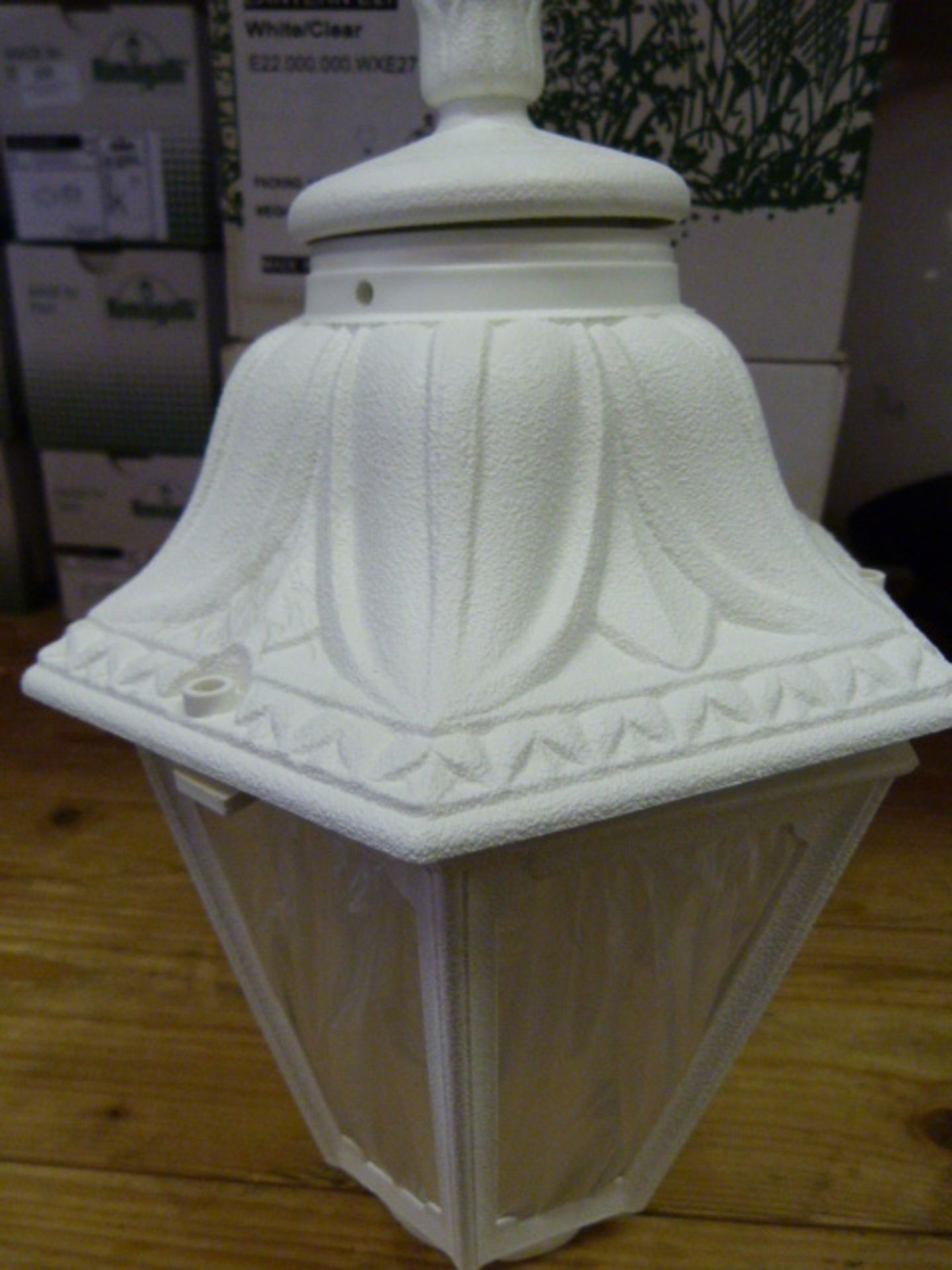 *Anna Lantern Model:E27 (White/Clear)