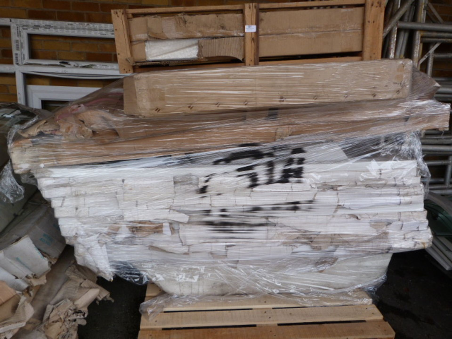 Pallet Containing Ten White Acrylic Baths, Shower Trays, etc.