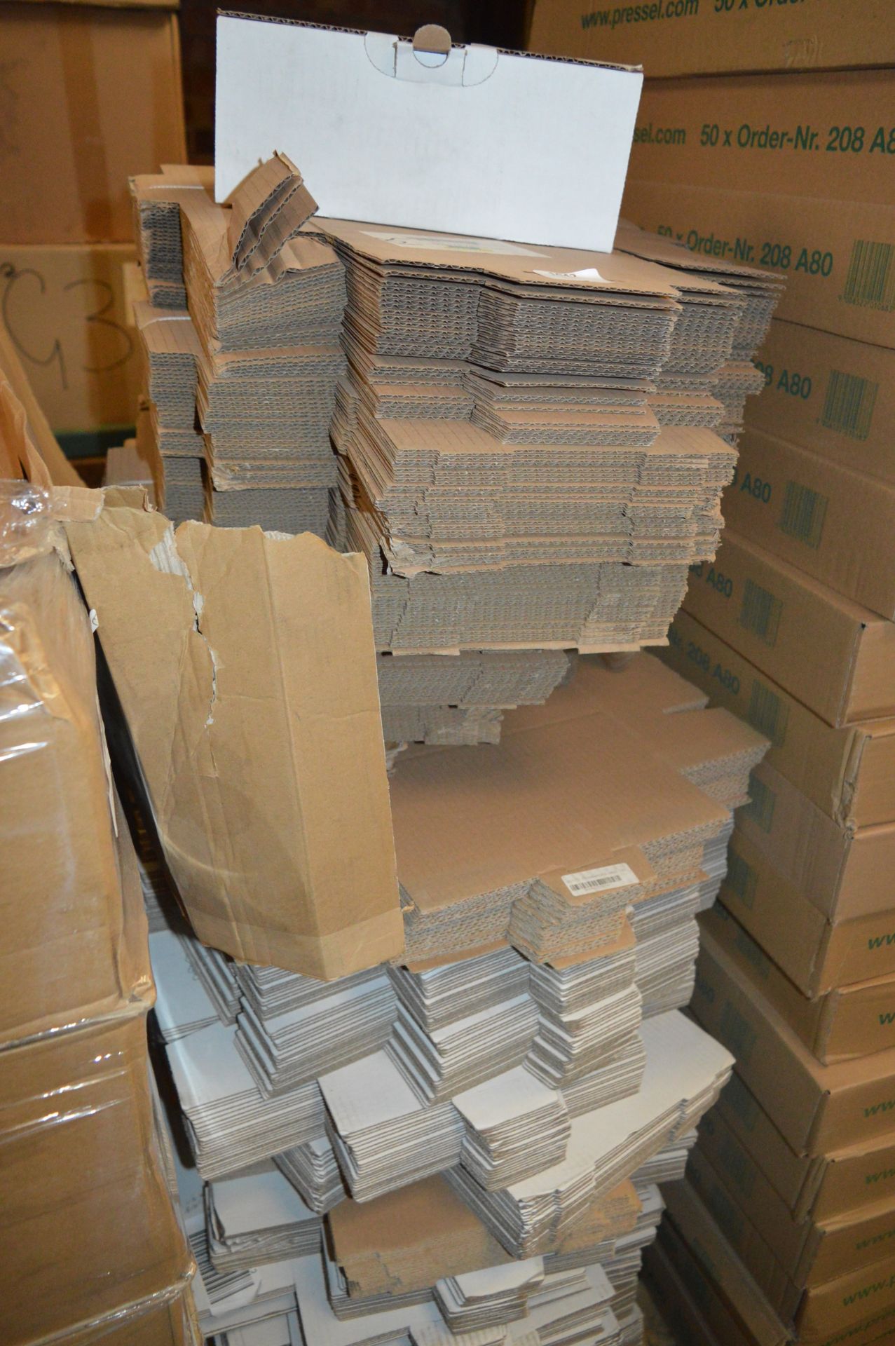 Approximately 550 Assorted Mailing Boxes