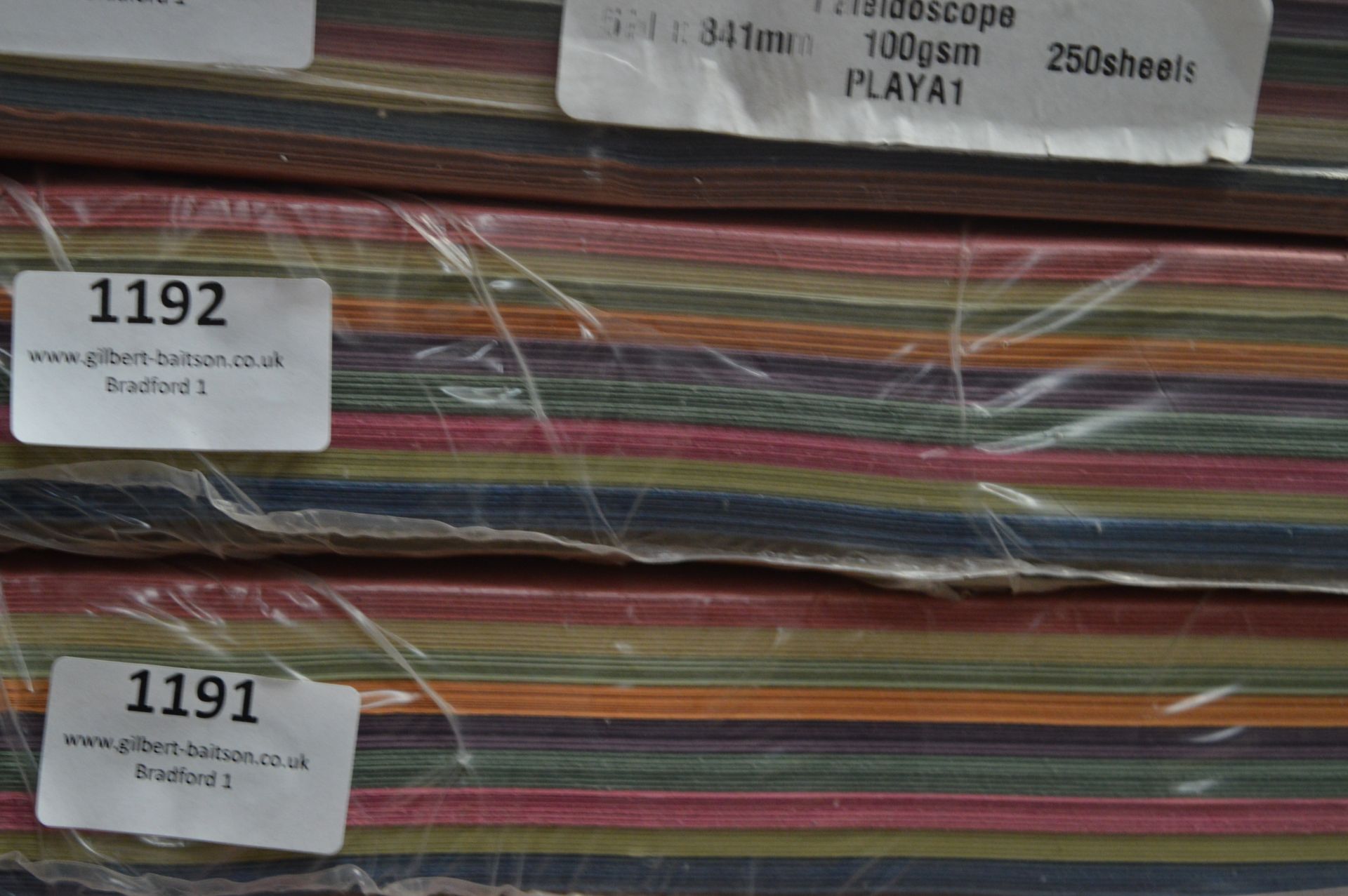 250 Sheets of 500x840mm Craft Paper (Various Colours)