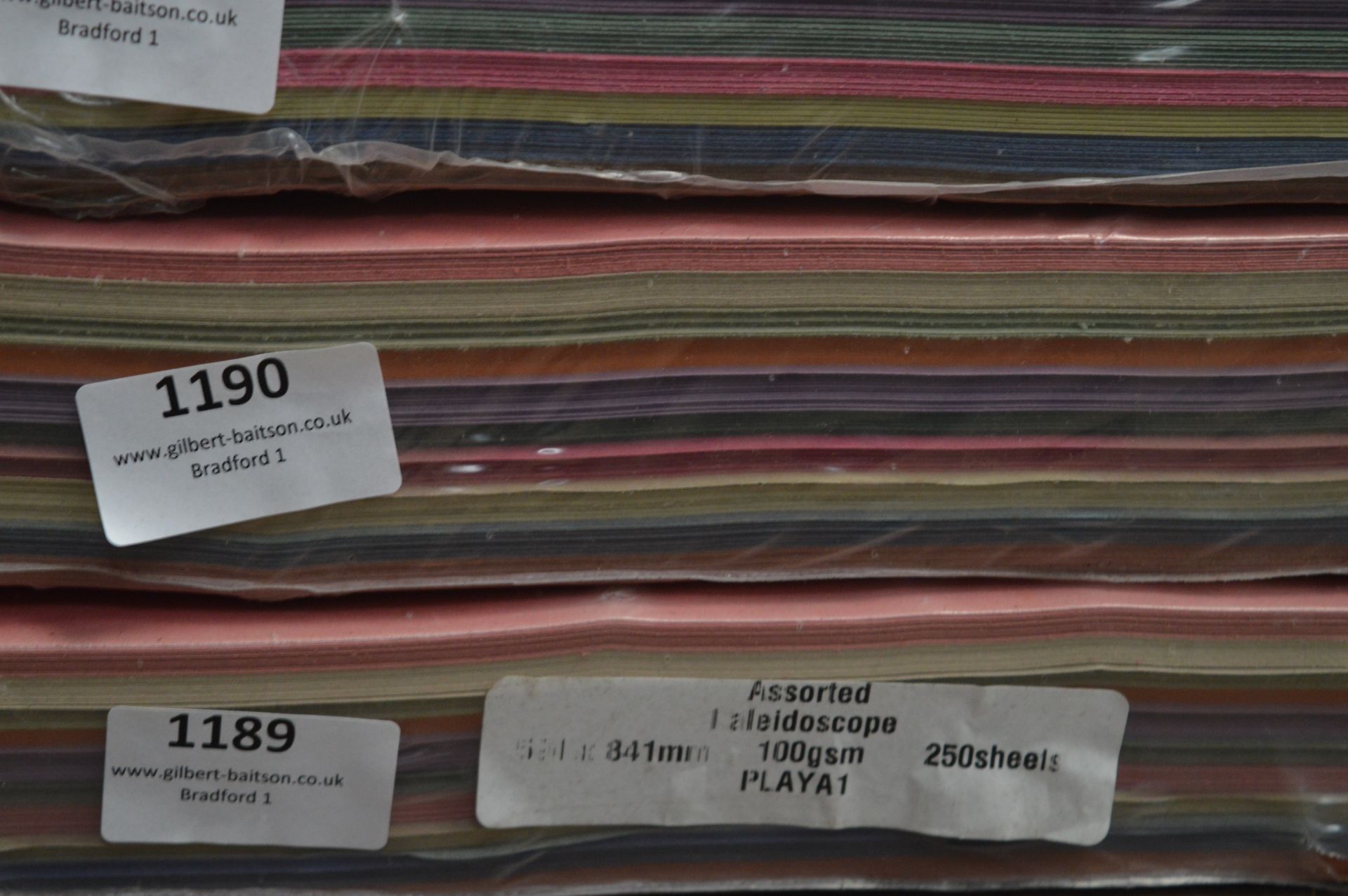 250 Sheets of 500x840mm Craft Paper (Various Colours)